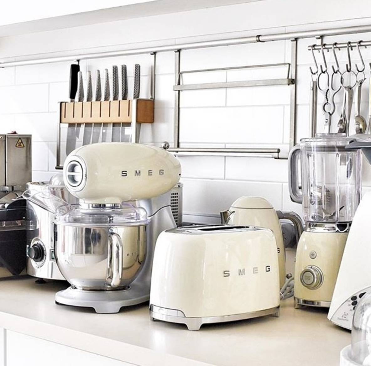 十年璀璨，意式美學點亮廚房 SMEG高顏值廚電，連接美食與生活的藝術